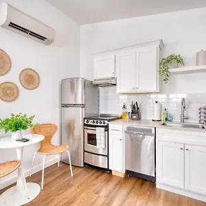 - Vibes Getaway Near Burnside & Laurelhurst! Portland